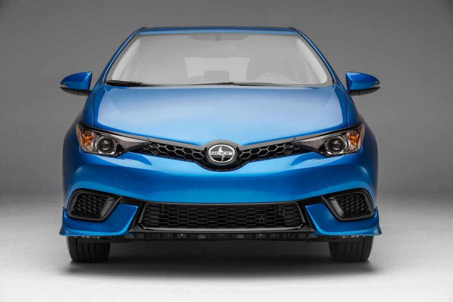  Scion iM 2015 года  (фото 46 из 48)